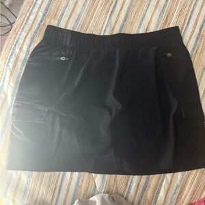 Avalanche Black Active SkORT